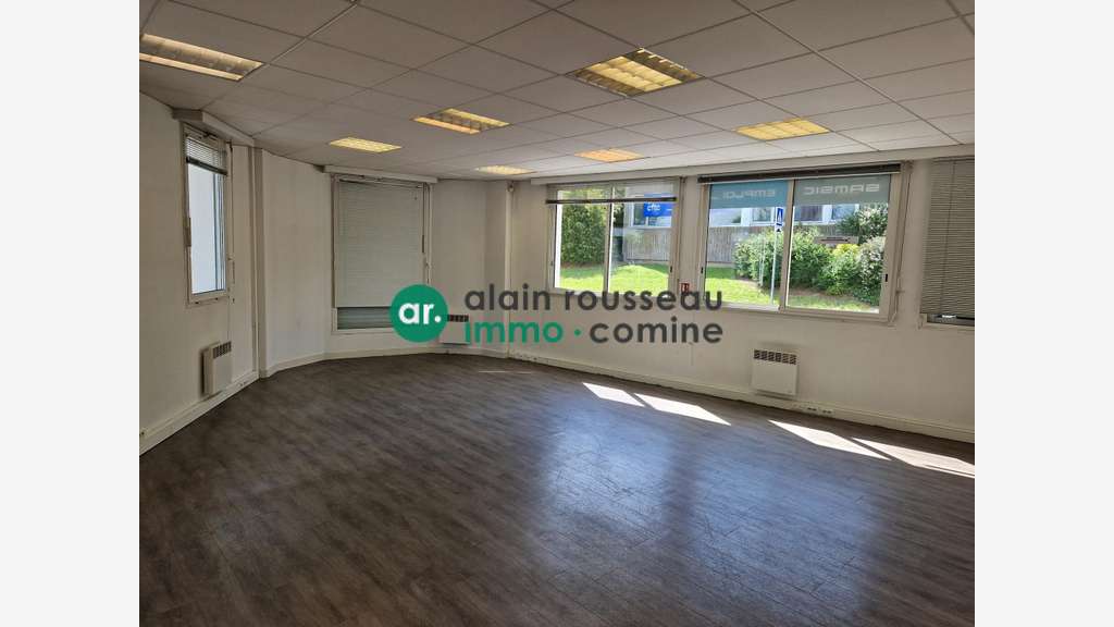 A vendre local commercial 88m² en RDC à Cholet