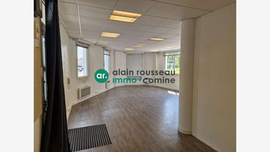 A vendre local commercial 88m² en RDC à Cholet