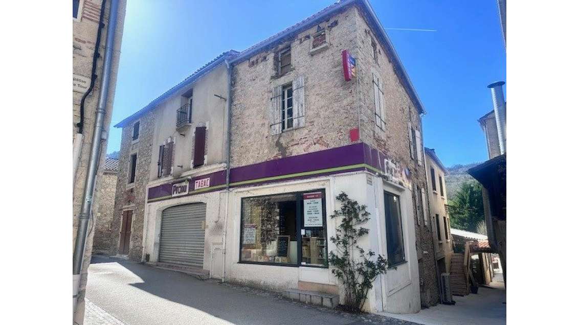 Vente local commercial centre de Douelle