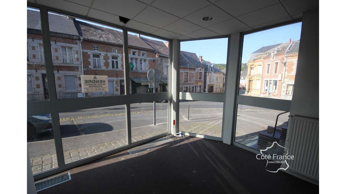 Vente grand local commercial de 218m² à Fumay
