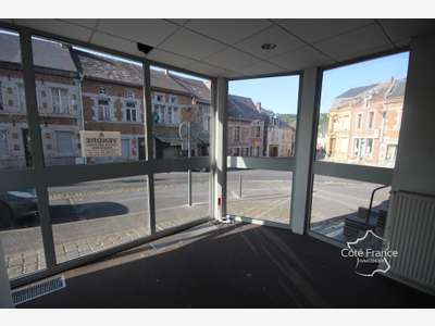 Vente grand local commercial de 218m² à Fumay