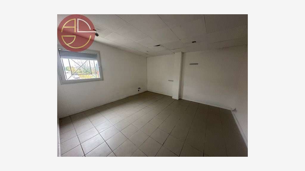 A vendre local commercial 349m² à Launaguet