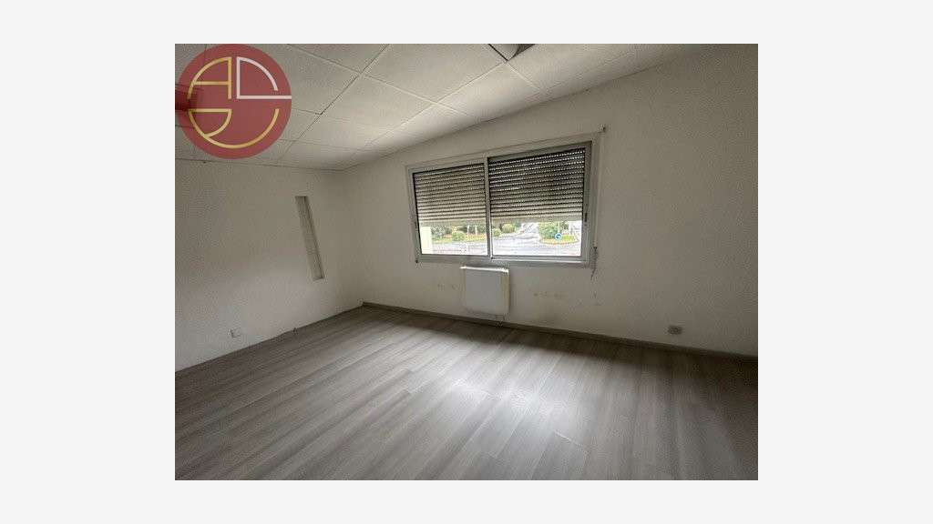 A vendre local commercial 349m² à Launaguet