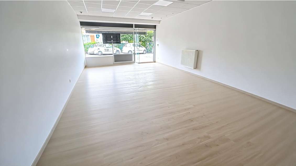 Vente local commercial rénové 55m² au Bouscat