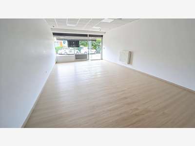 Vente local commercial rénové 55m² au Bouscat