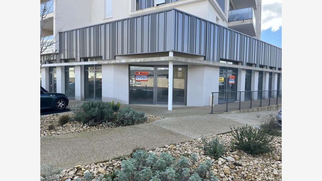 Vente local commercial 260m² aux Angles