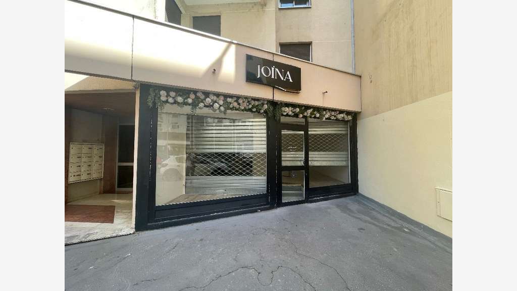 A vendre local 66m² rue Juliette-Récamier Lyon 6e