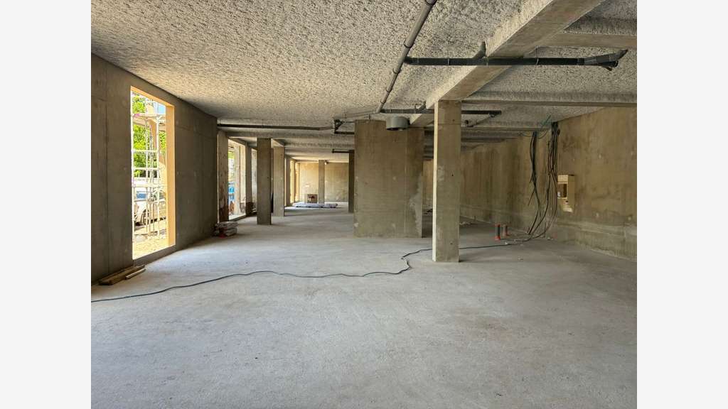 Vente murs commerciaux de 349m² à Lyon Gleize