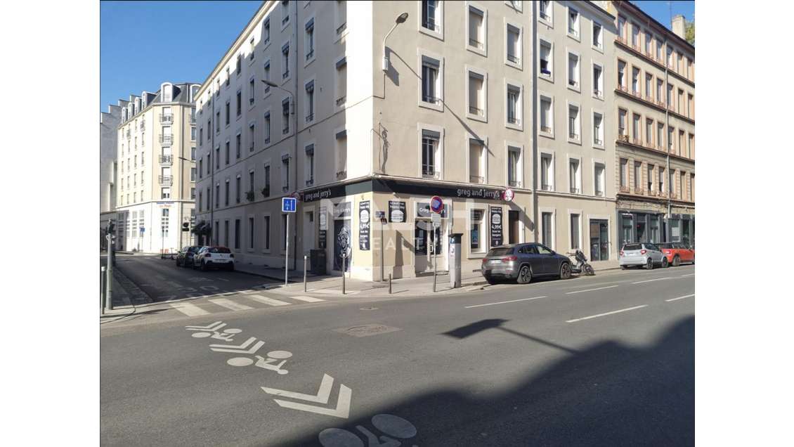 A céder local restauration rapide 65m² à Lyon 07