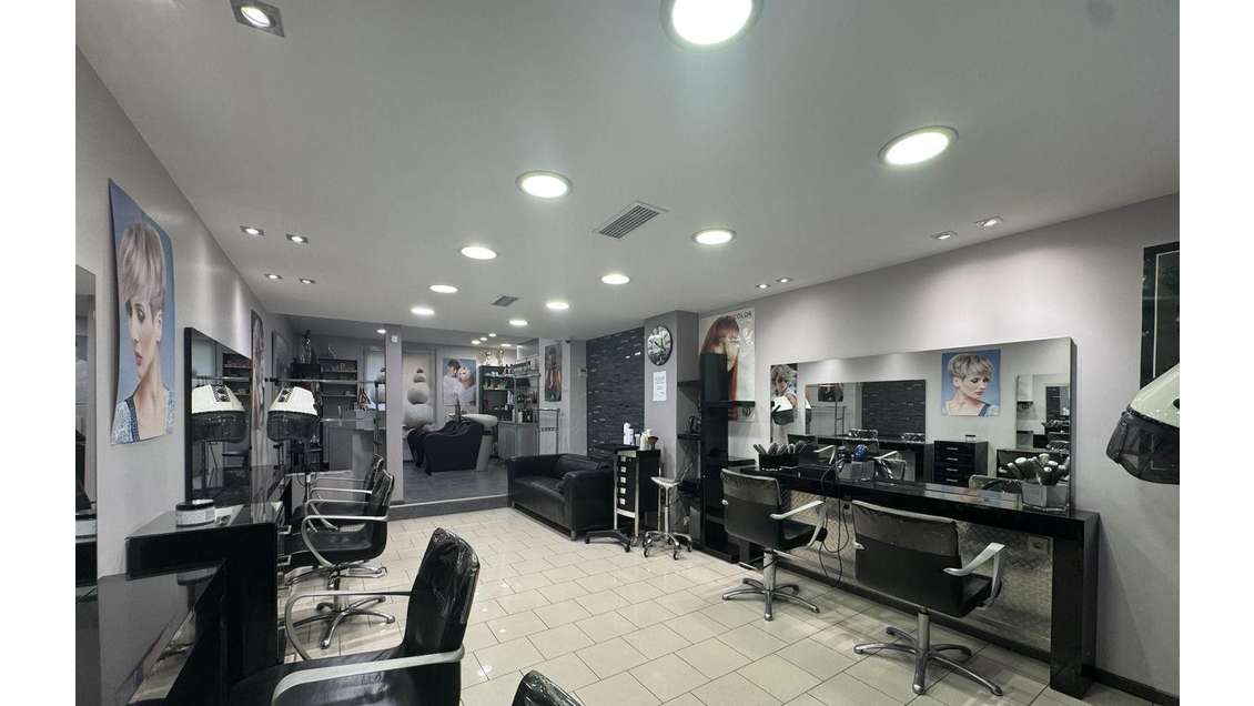 AV salon de coiffure secteur passant Marseille 5e