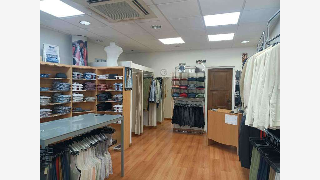 Cède local commercial 84m² parfait état Montélimar