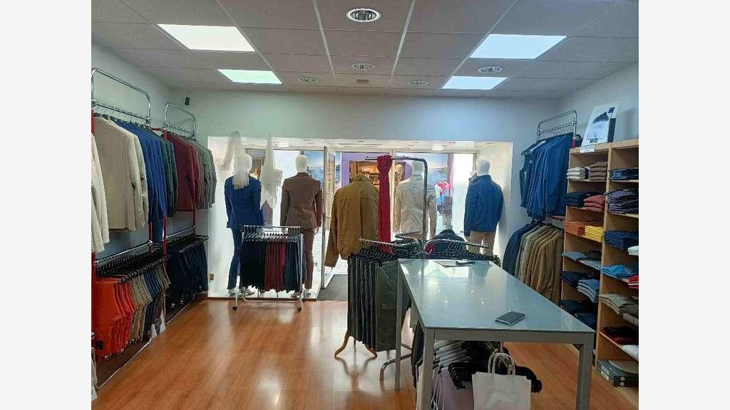 Cède local commercial 84m² parfait état Montélimar