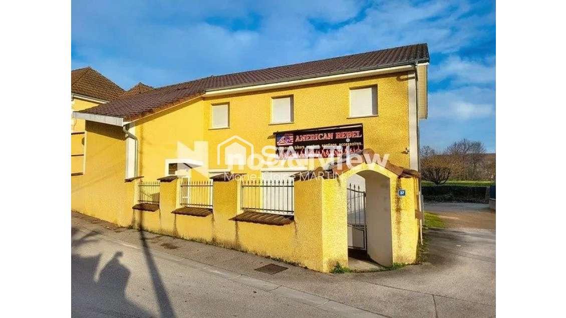 Vente local commercial 300m² au coeur de Morestel