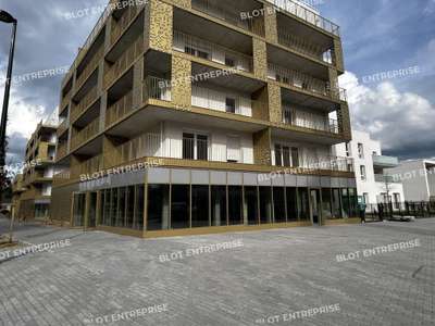 A vendre locaux commerciaux 142m² neufs à Nantes