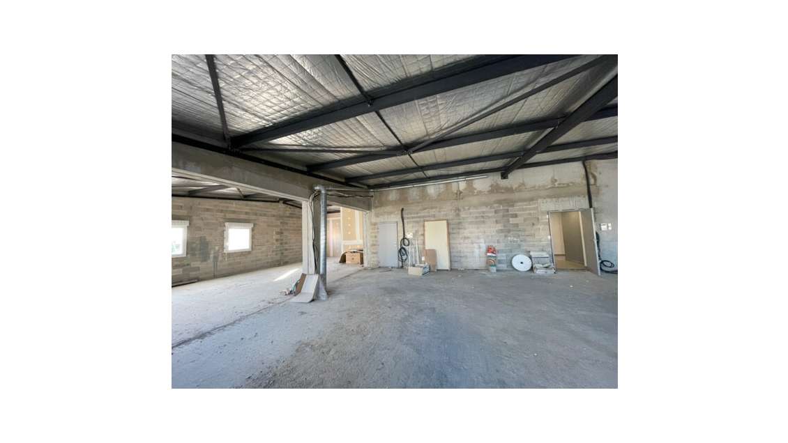 Bureaux 255m² R+1 avec ascenseur à vendre à Nîmes