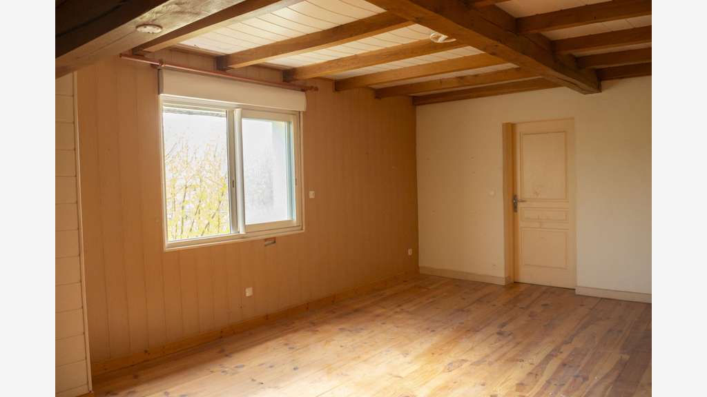 Bâtiment avec logement à Saint Just de Claix