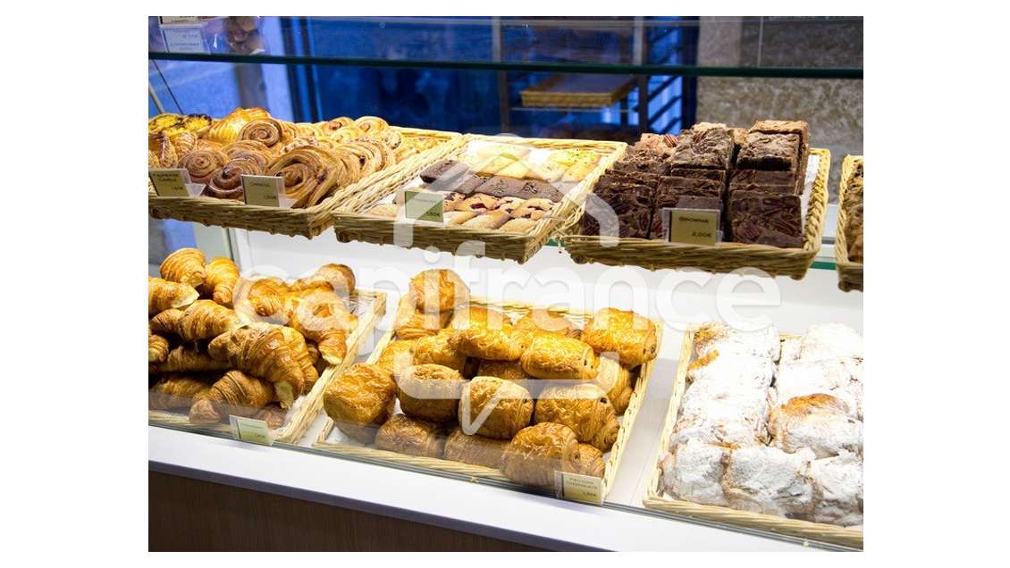 A vendre locaux loués à Saint Laurent de Cerdans