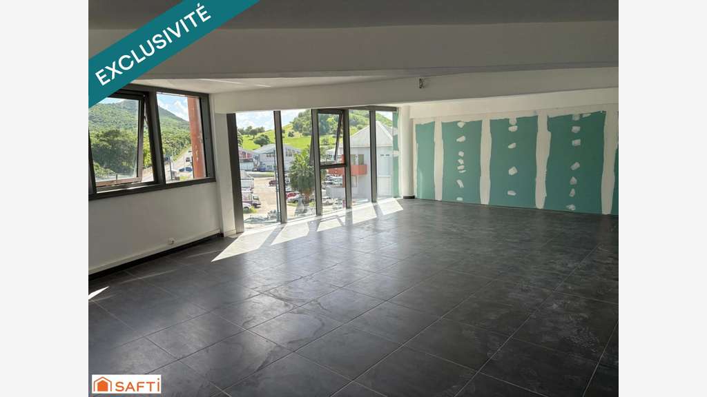 Vente local commercial en étage St Martin, Marigot