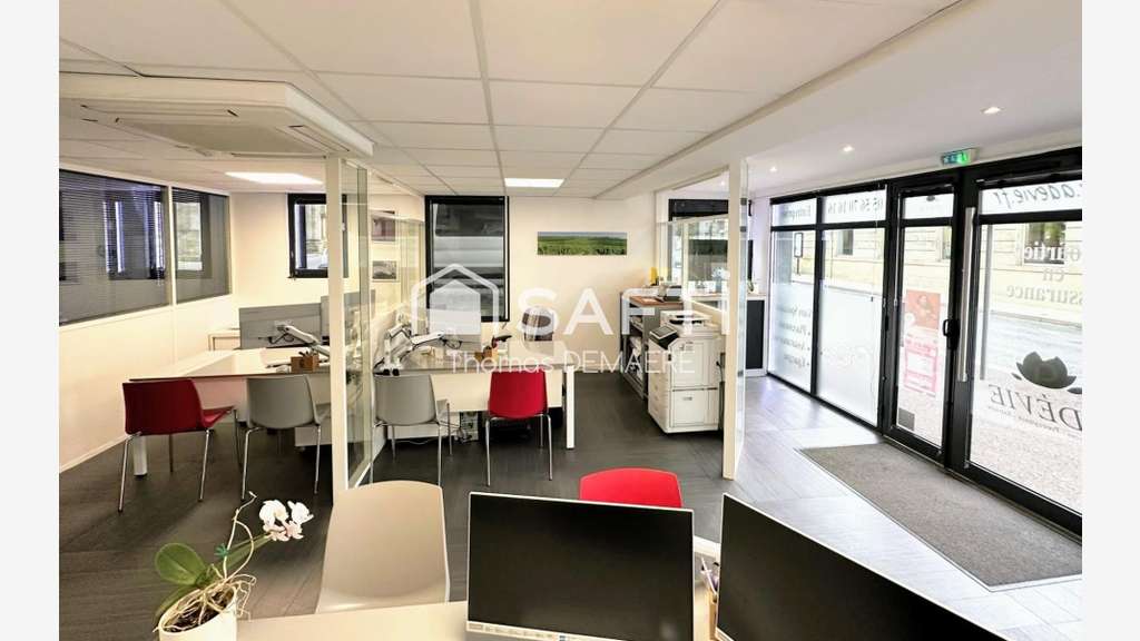 Vente local commercial 70m² plein centre St-Médard