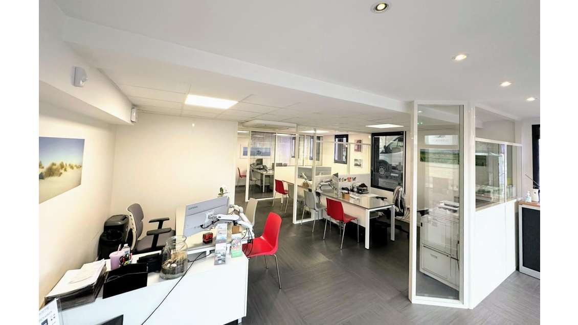 Vente local commercial 70m² plein centre St-Médard