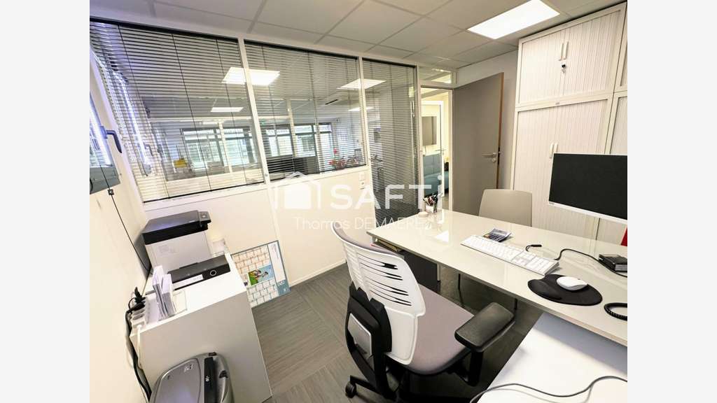 Vente local commercial 70m² plein centre St-Médard