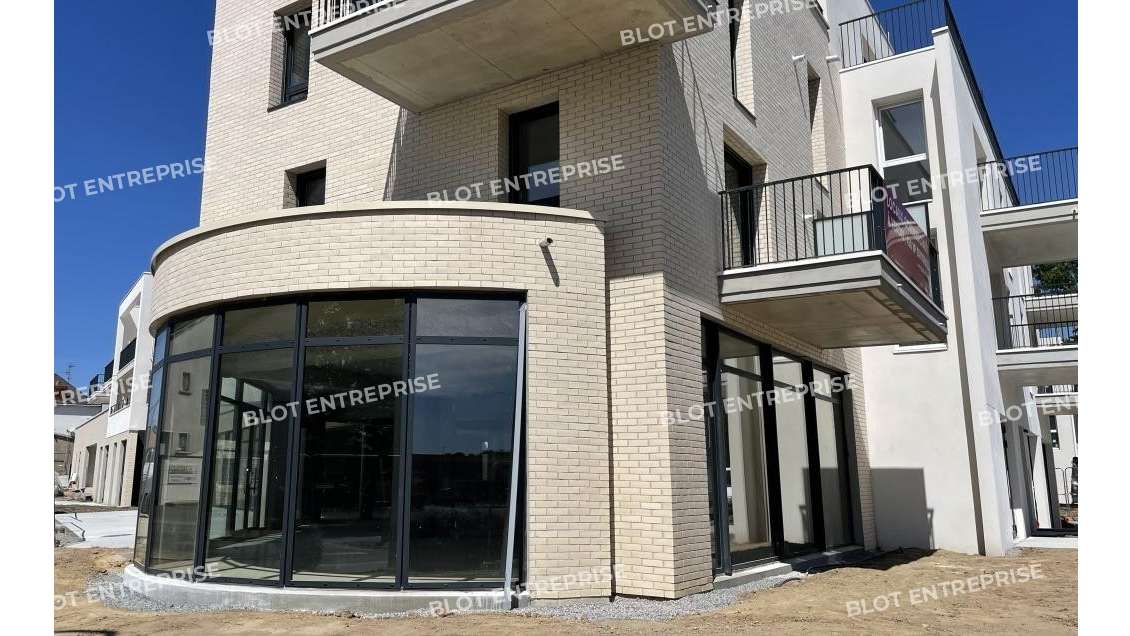 A vendre locaux commerciaux 338m² Saint Nazaire