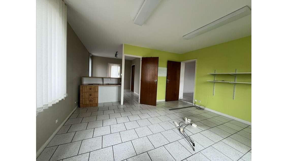 Local professionnel à vendre à St-Pardoux-Soutiers