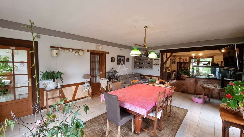 AV ancien hôtel restaurant à Thiberville