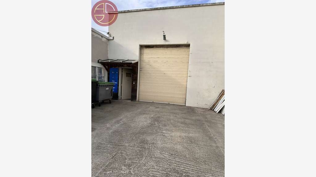 Vente local commercial 515m² à Toulouse Lardenne