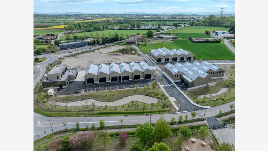 A vendre cellules route d’Heyrieux à Toussieu