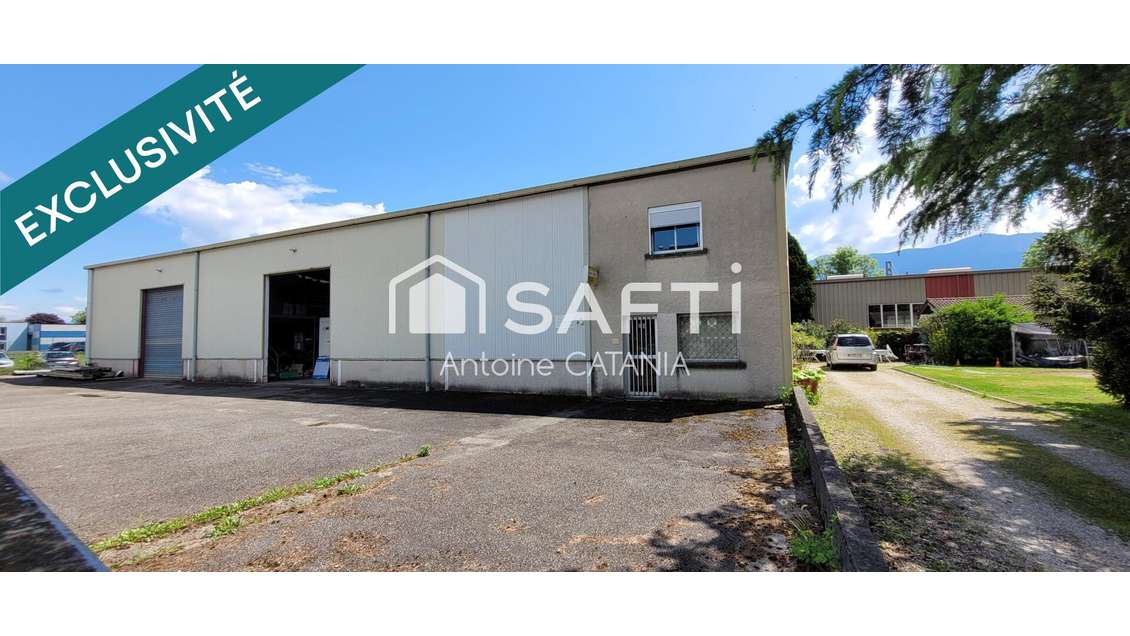 Entrepôt professionnel, bureaux à Tullins
