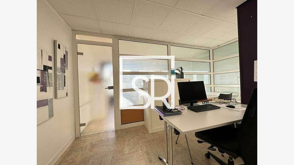 Locaux commerciaux 132m² à Clermont Ferrand
