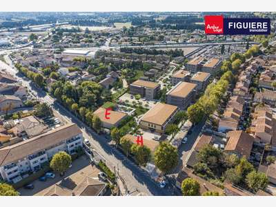 Vente locaux commerciaux divisibles 565m² à Sénas
