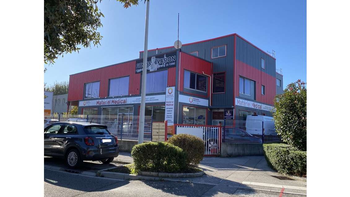 Vente locaux commerciaux 1100m² à La Valette