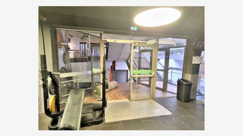 Locaux commerciaux loués 100%