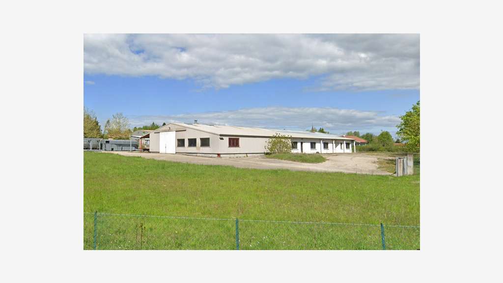 A vendre local d’activités de 1500m² à Chaveyriat
