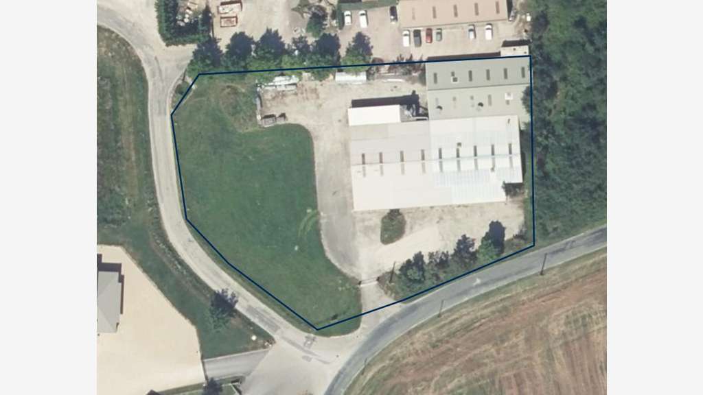 A vendre local d’activités de 1500m² à Chaveyriat