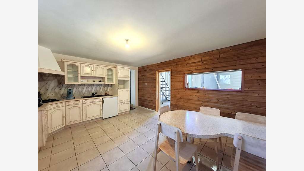 Locaux 840m² à vendre à Flers