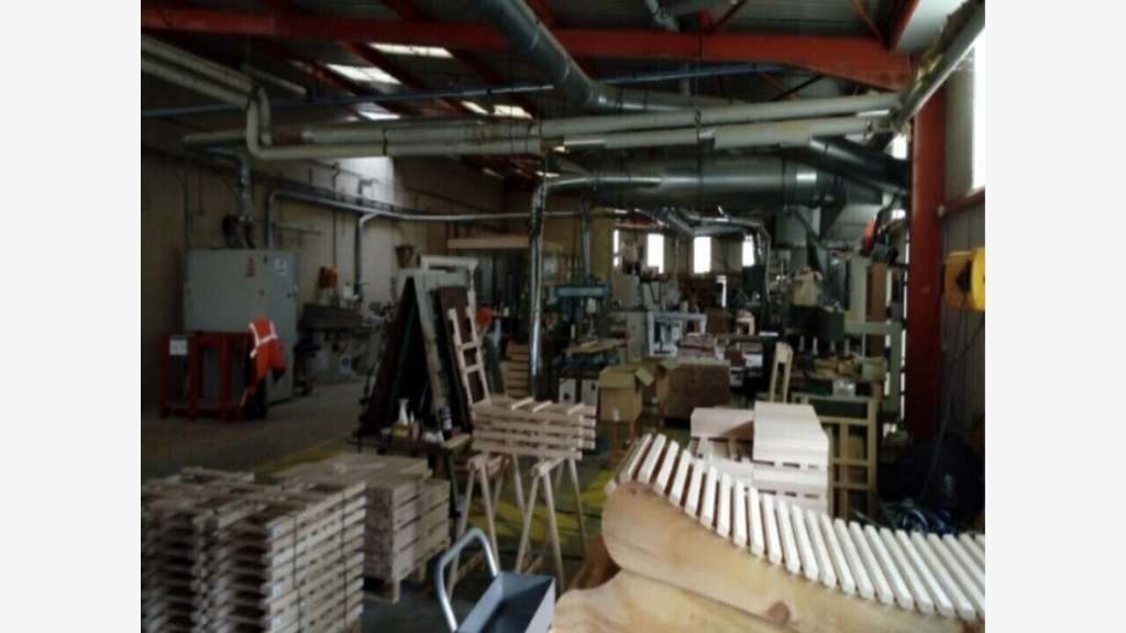 Locaux 4475m² à vendre à Froncles