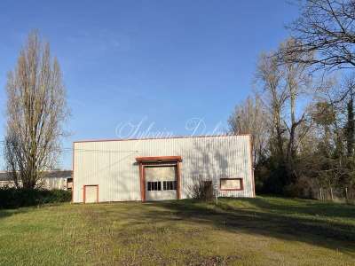 Locaux industriels à vendre ZI Nazelles-Négron