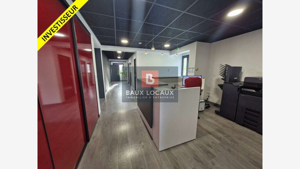 Vente locaux 605m² à Velaux zone de la Verdière