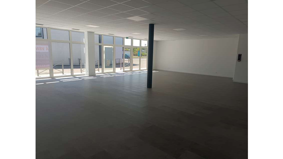 Vente local commercial 264m² 20mn de Montauban