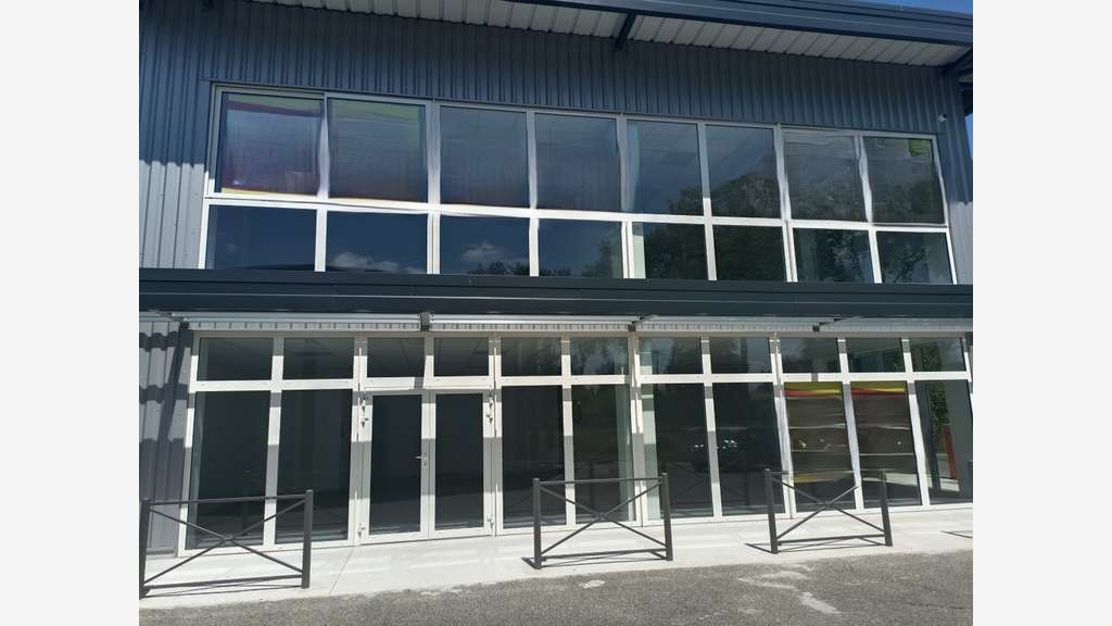 Vente local commercial 264m² 20mn de Montauban