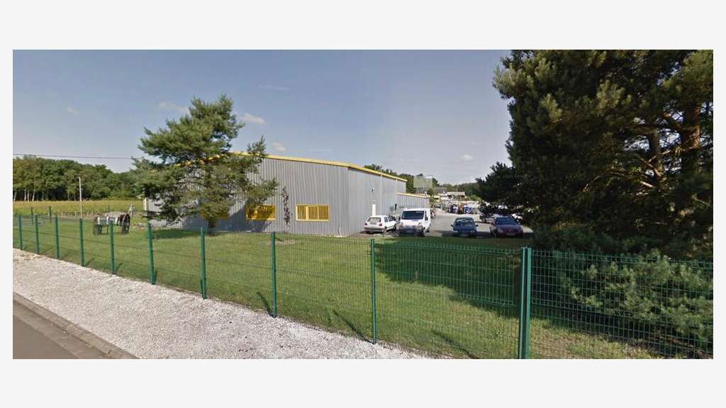 AV locaux professionnels 610m² Chatillon sur Cher