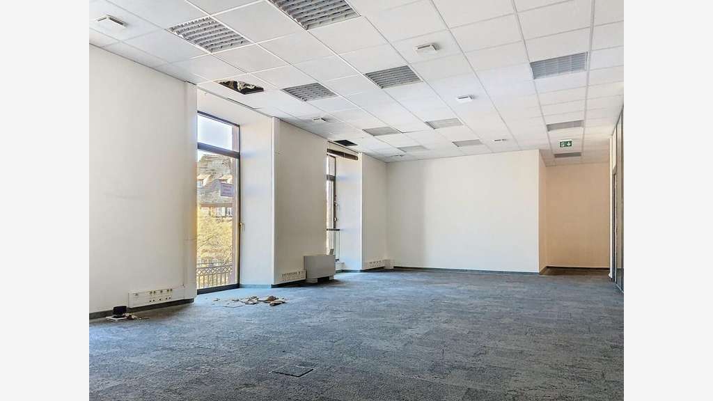 AV locaux 266m² R+2 à Strasbourg Petite France