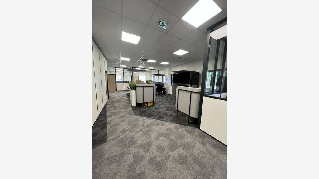 Bureaux de 775m² à vendre à Loriol sur Drôme