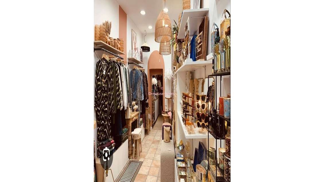 AV commerce 25m² Meximieux emplacement stratégique