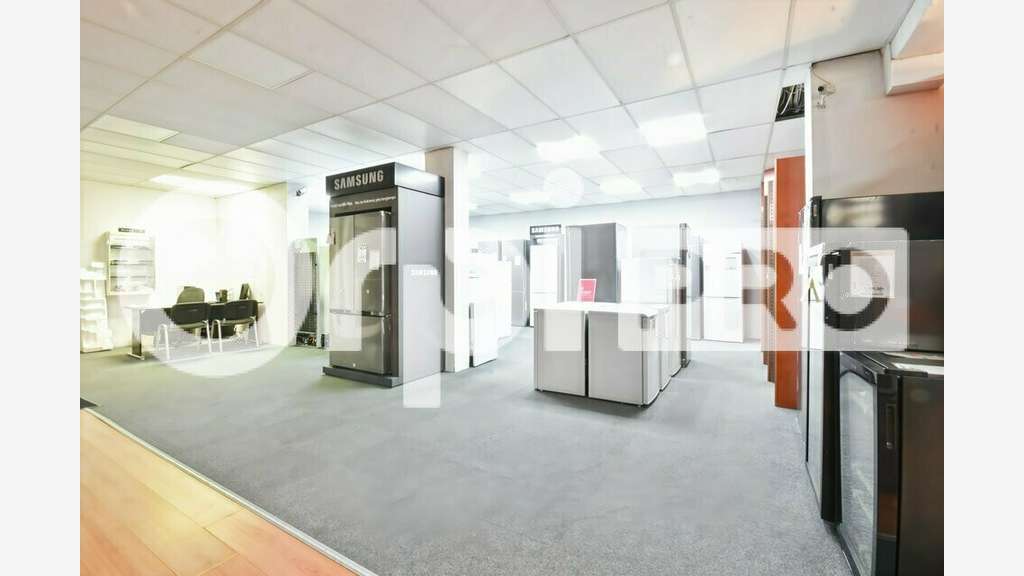 Cède cellule commerciale 990m² en ZA à La Rochelle