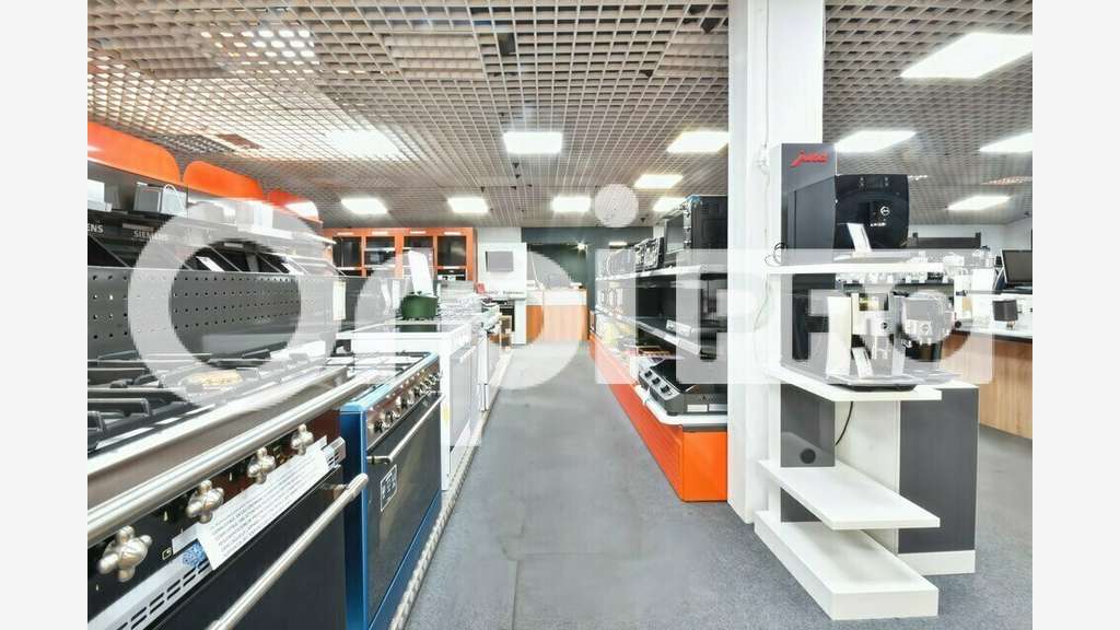 Cède cellule commerciale 990m² en ZA à La Rochelle