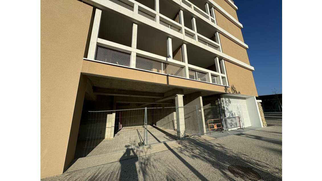 Vente local commercial 117m² à Valence Maubourg